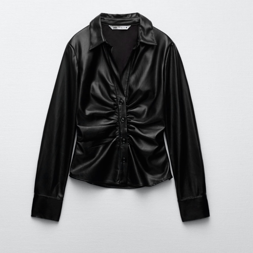 NWT. Zara instagram famous faux leather fitted shirt. Size Medium